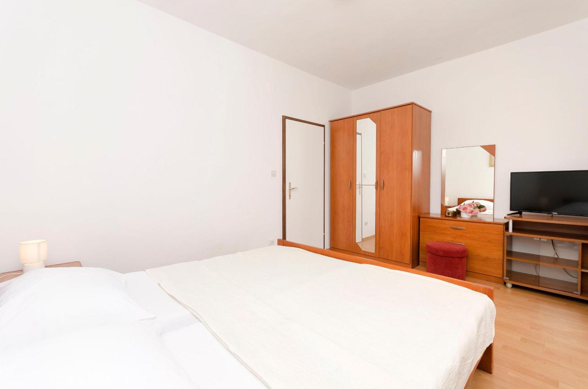 Apartment And Rooms Artina Vodice Eksteriør billede