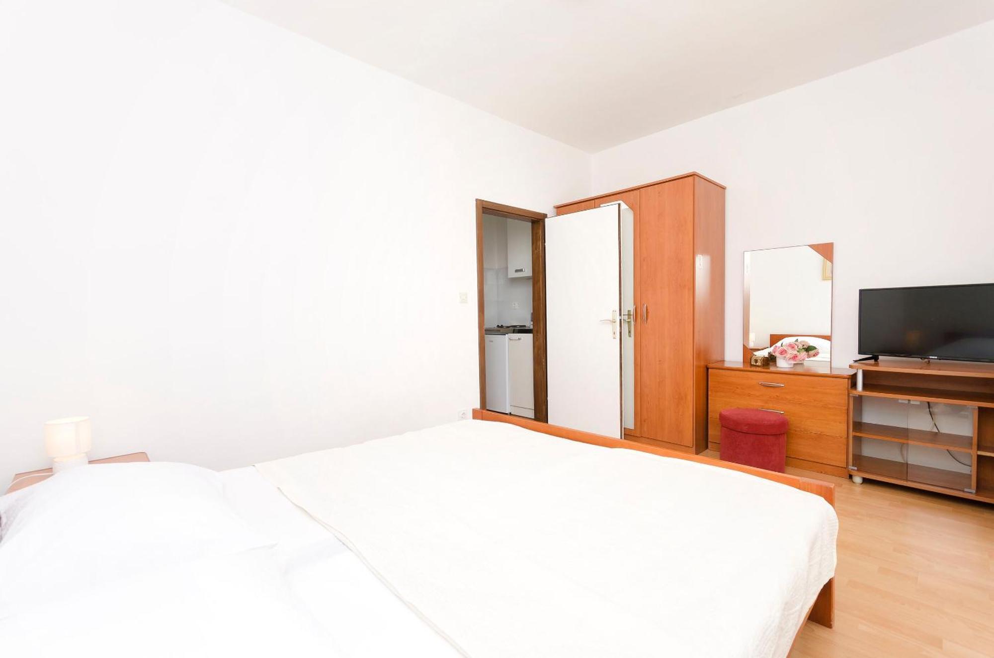 Apartment And Rooms Artina Vodice Eksteriør billede
