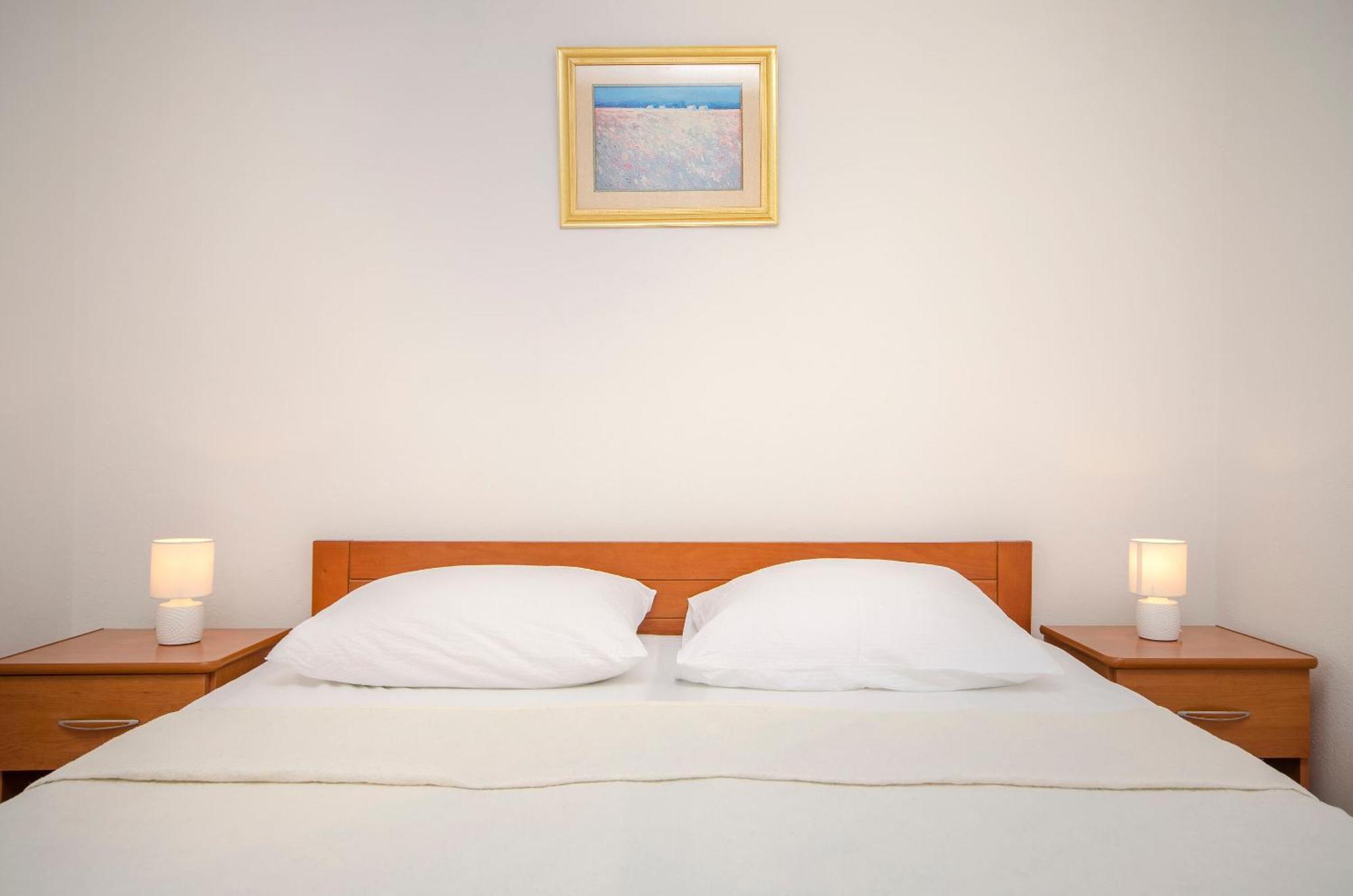 Apartment And Rooms Artina Vodice Eksteriør billede